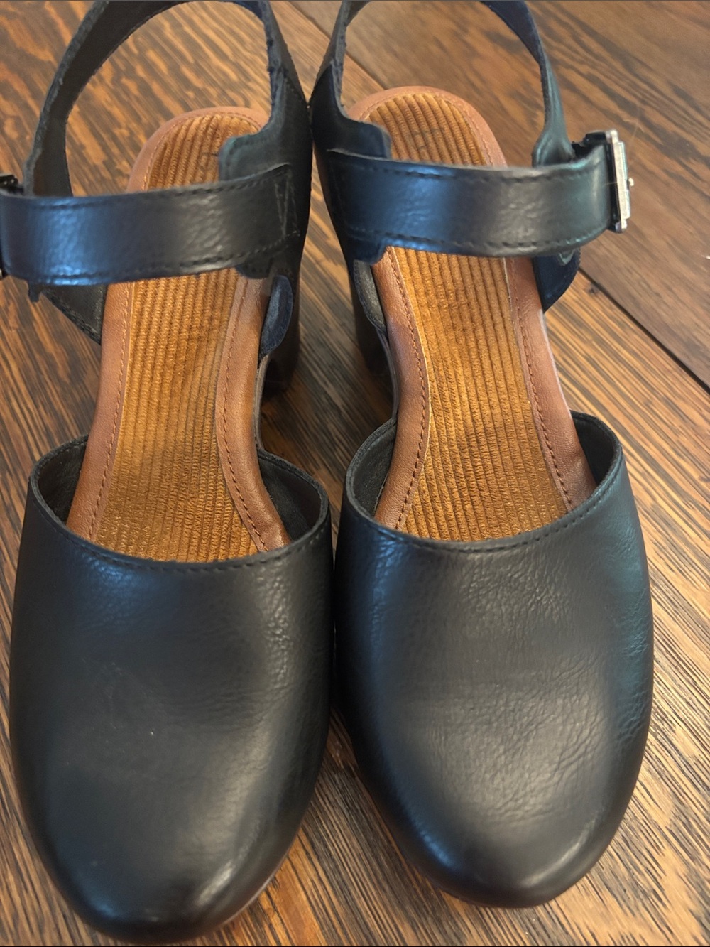 boc Black Closed-Toe Slingback Clog Mules